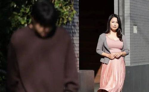 熟人妻在线在线观看,一场网络直播的伦理争议  第1张 熟人妻在线在线观看,一场网络直播的伦理争议  第1张