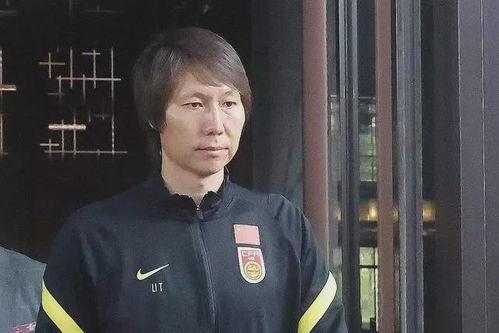 爆料李铁的人是谁呀视频,真相背后谁在暗中操作?